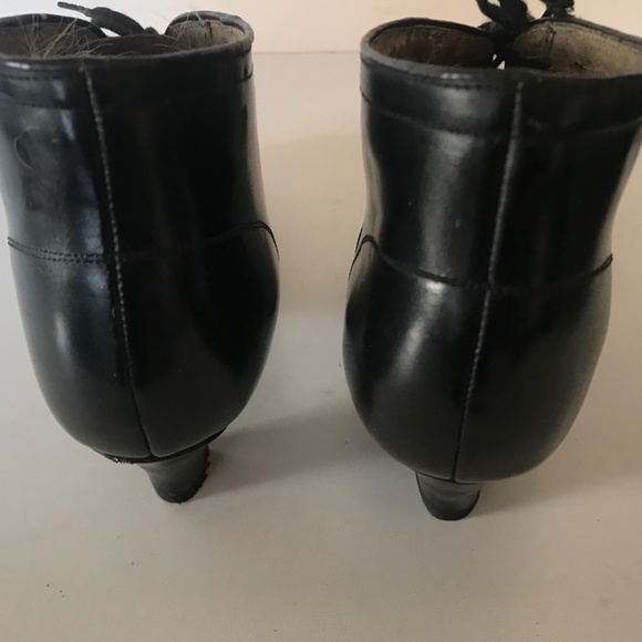 VINTAGE WOMENS LEATHER BOOTS - Picture 5 of 5